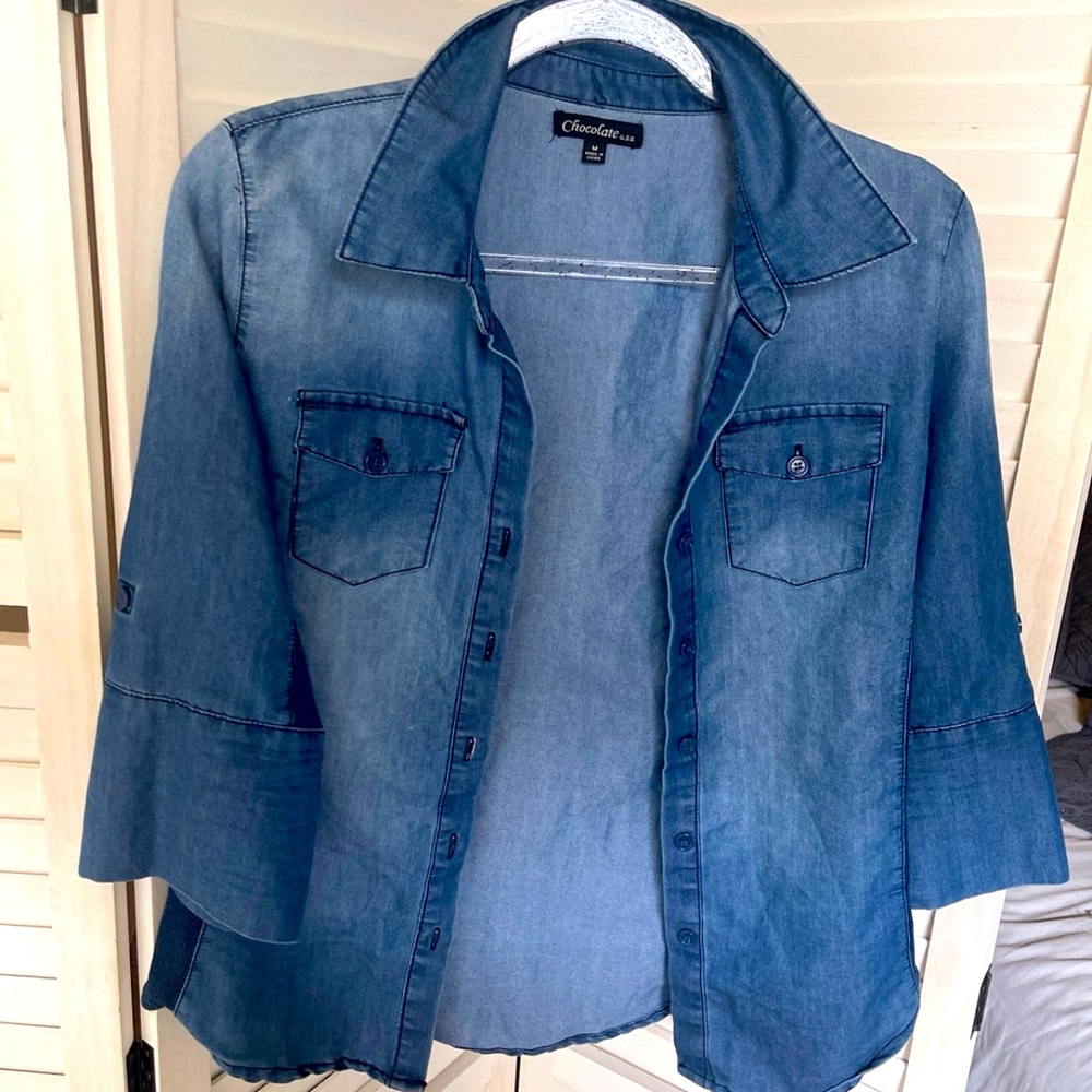"Garment to wear as a youthful blazer or blouse."